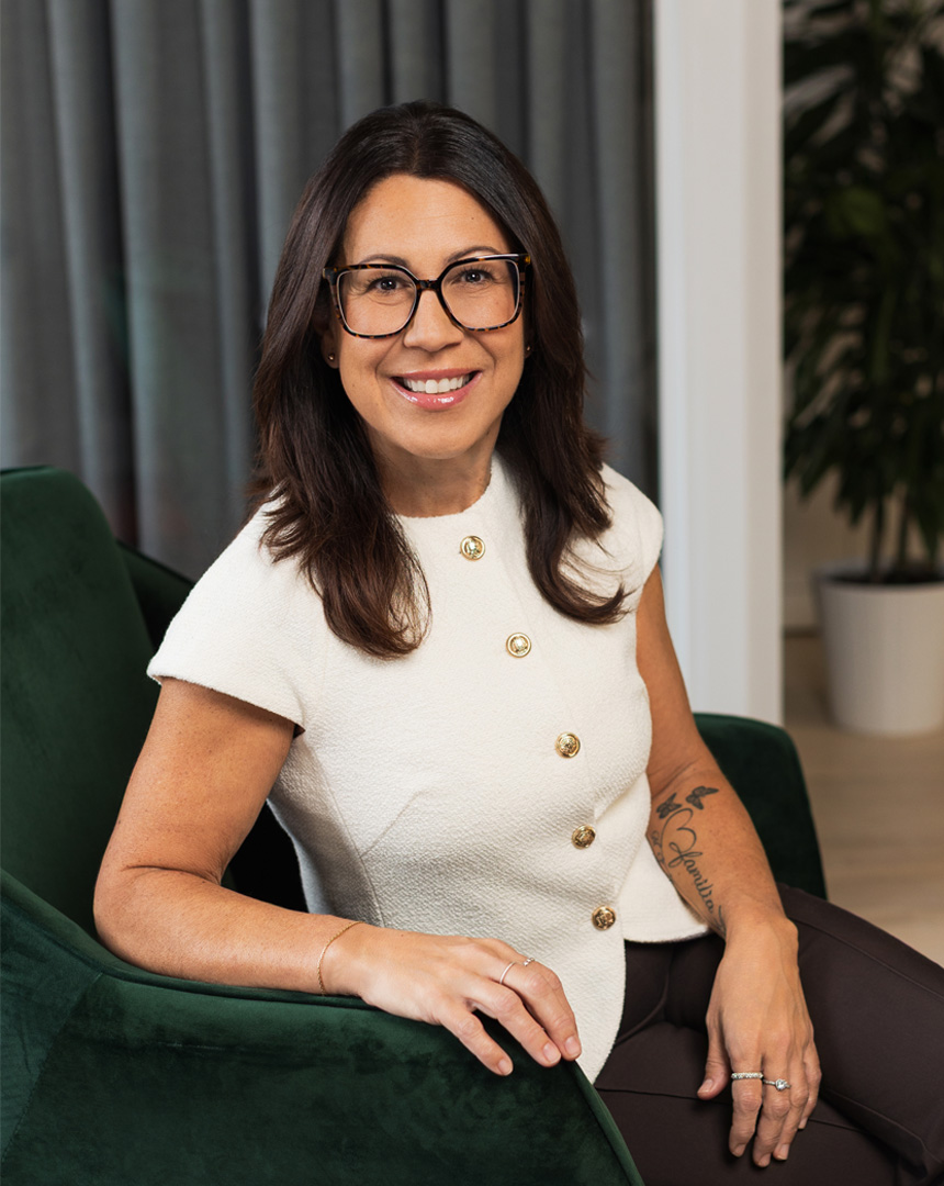 Julie Antaya | Delegatus